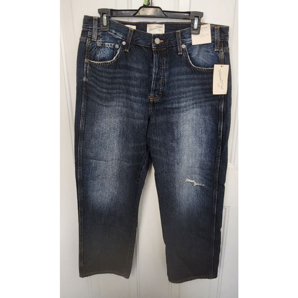 Universal Thread Mid Rise Mid-Rise Boyfriend Jeans Size 10 tapered legs